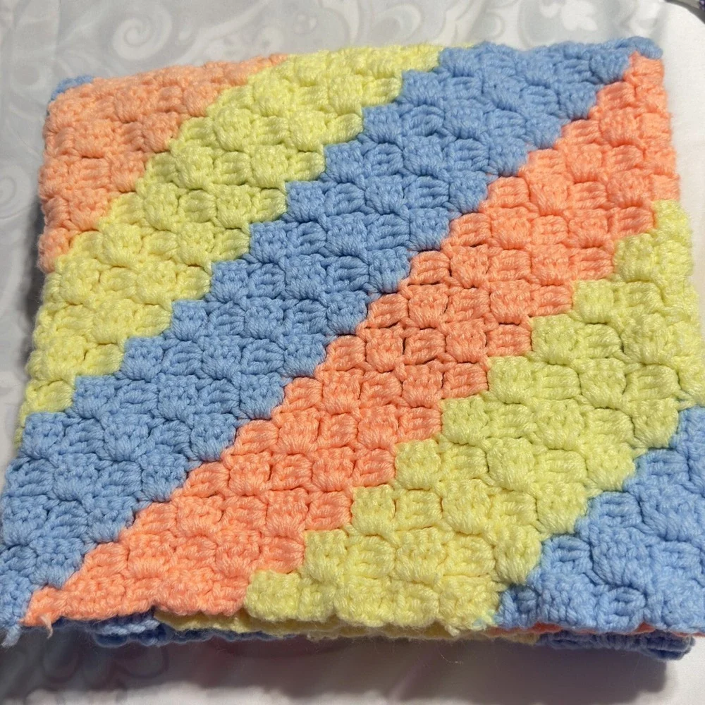 Handmade Crochet Baby Blanket‎ Throw Variegated Pastel Shell 33x33